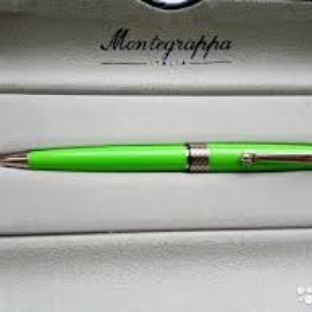 Montegrappa Piacere Chrome Green Luxury Ballpoint.